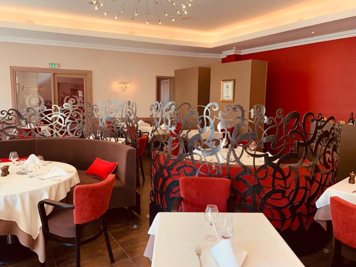 Logis Hotel Restaurant De La Paix Lodeve Luaran gambar