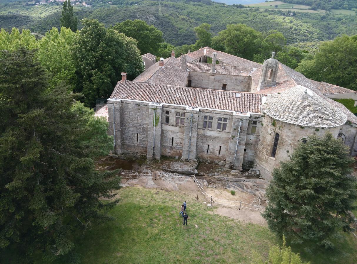 Logis Hotel Restaurant De La Paix Lodeve Luaran gambar